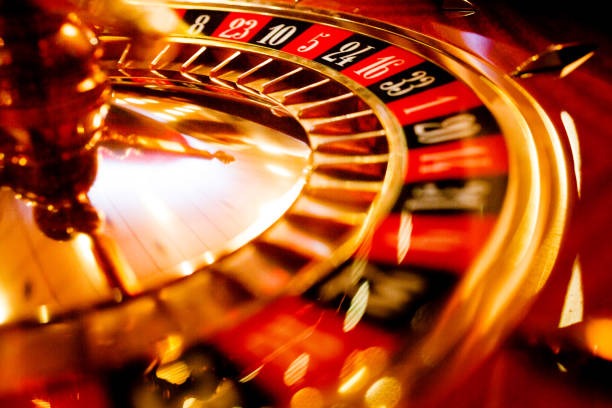klee platform showing sportsbook, live dealer, slots, and esports game categories